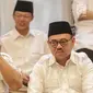 Ketua Umum Partai Gerindra Prabowo Subianto (kiri) didampingi Sudirman Said saat pengumuman calon Gubernur Jawa Tengah di Rumah Kertanegara, Jakarta, Rabu (13/12). (Liputan6.com/Faizal Fanani)