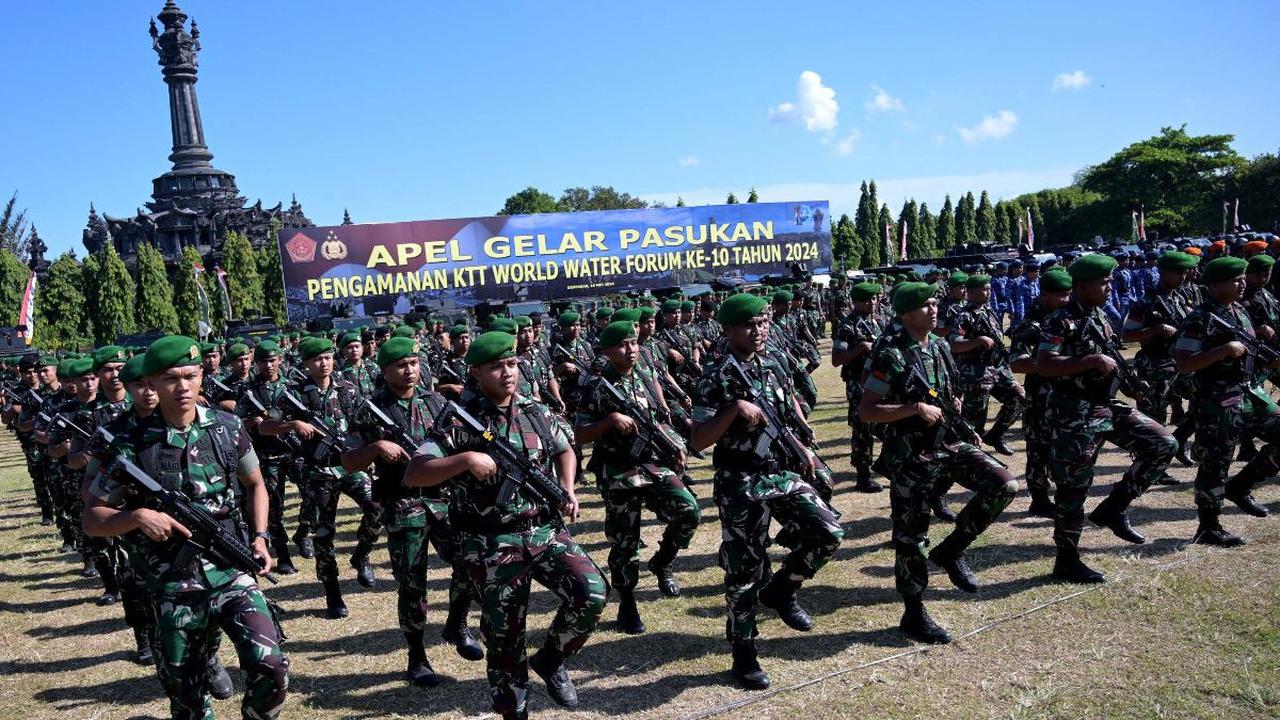 Mantan Kapolda Metro Jaya ini memerintahkan seluruh prajurit bertugas profesional dan sesuai arahan selama pengamanan.<br>