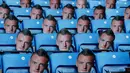 Leicester City melancarkan protesnya dengan menyiapkan topeng berwajah Jamie Vardy saat King Power Stadium menyambut Everton pada Boxing Day ini, Inggris, Senin (26/12). (REUTERS/ Carl Recine)