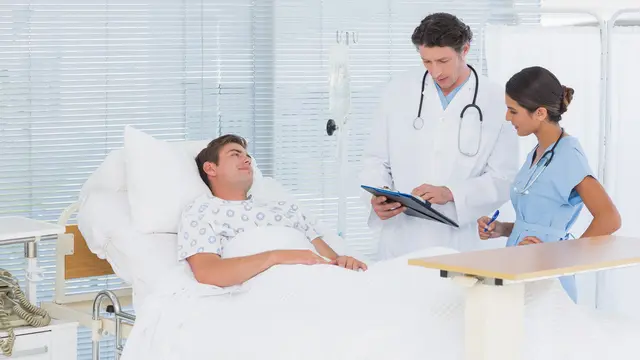 Mengatasi Badan Lemas setelah Operasi (Wavebreakmedia/Shutterstock)