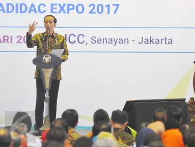 Presiden Joko Widodo (Jokowi) menyampaikan sambutan dalam pembukaan Konferensi Forum Rektor Indonesia 2017 di JCC, Jakarta, Kamis (2/2). Konferensi tersebut bertema "Mewujudkan Amanat Konstitusi Pendidikan Nasional". (Liputan6.com/Angga Yuniar)