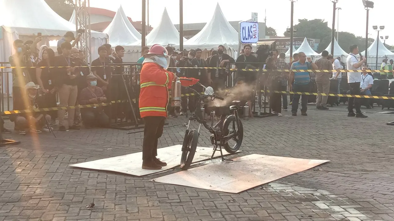 Simulasi Penangan Kebakaran Baterai Kendaraan Listrik