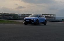 FOTO: Hyundai IONIQ 5 N ‘Unjuk Gigi’ di Sirkuit Mandalika