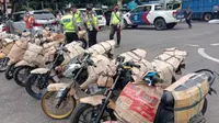 Puluhan motor bodong diamankan polres sikka. (Liputan6.com/ Dionisius Wilibardus)