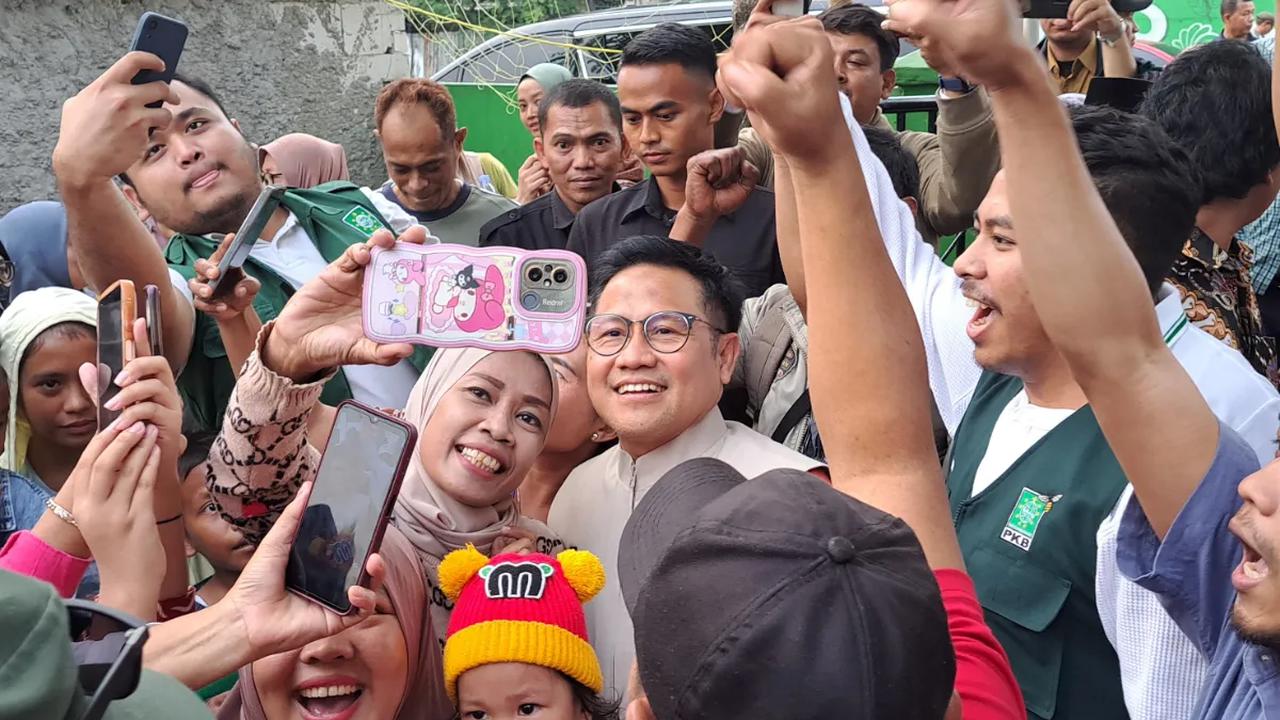 Sedangkan agenda Cawapres Muhaimin Iskandar, pukul 16:30 Wib menghadiri Pertemuan dengan keluarga besar Muhammadiyah di Hotel Horison Menteng.&nbsp;<br>