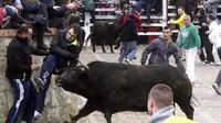 Ditanduk Banteng, Paha Remaja AS di Spanyol Sobek 40 Cm