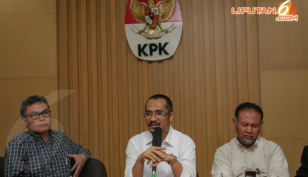 Hadi ditetapkan menjadi tersangka oleh KPK dalam kapasitasnya sebagai Direktur Jenderal Pajak periode 2002-2004, Jakarta,Senin (21/4/2014) (Liputan6.com/Faizal Fanani).