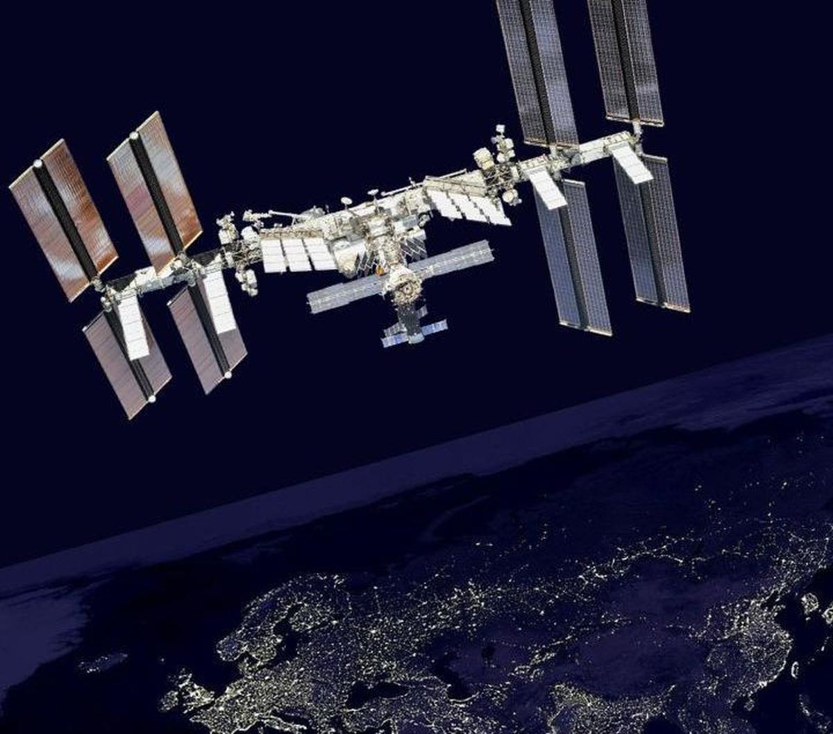 Pejabat luar angkasa mengatakan kru Rusia “secara teratur” bekerja untuk mengidentifikasi dan memperbaiki potensi kebocoran di ISS.&nbsp;