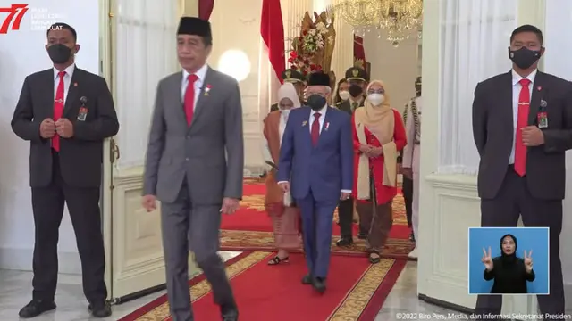 Outfit Iriana Jokowi dan Wury Ma'ruf Amin Tampil Saling Melengkapi di Upacara Penurunan Bendera