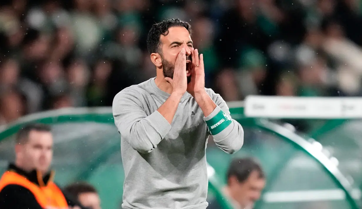 Dengan pengalaman sukses di Sporting CP, Ruben Amorim membawa banyak harapan bagi para pendukung Manchester United untuk kembali ke jalur kemenangan di liga. (AP Photo/Armando Franca)