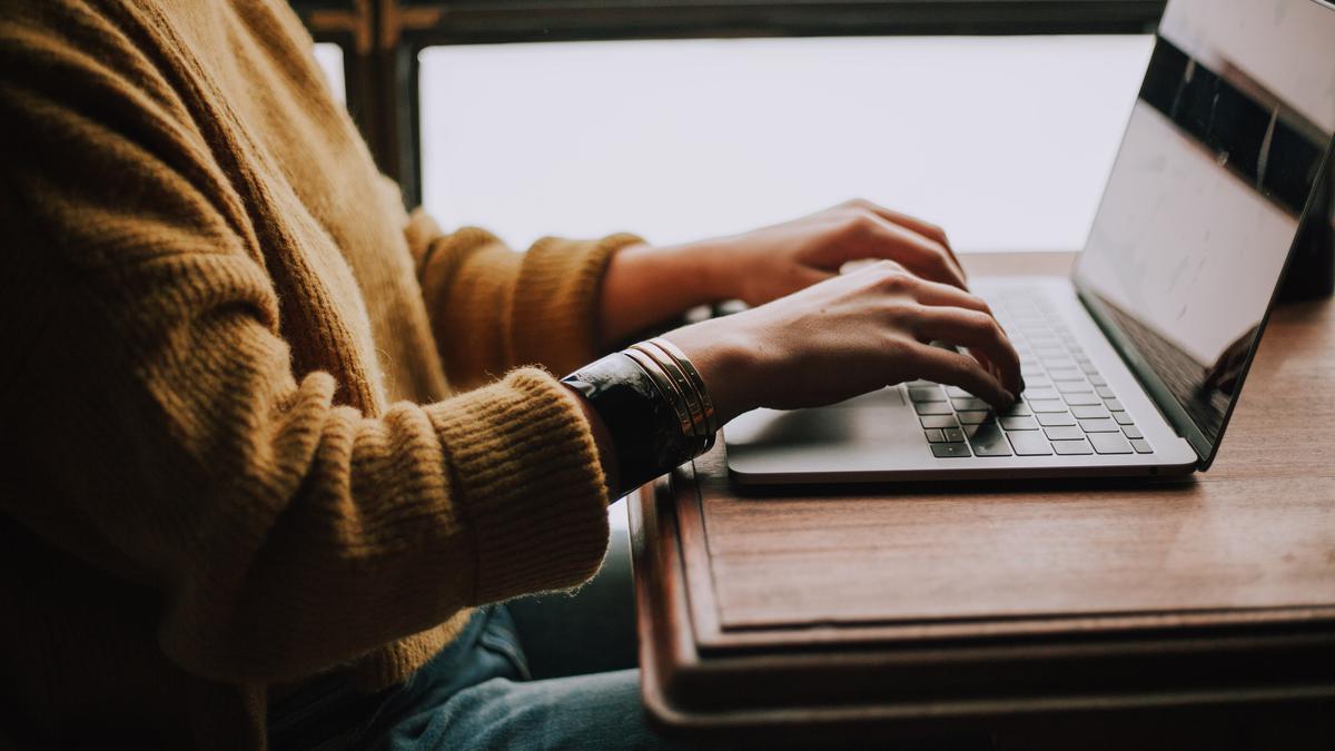 Imposter Syndrome, Bisakah Perempuan Berhenti Meragukan Diri Sendiri?
