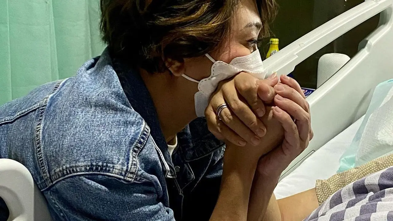 Indra Bekti Keluar ICU, Indy Barends Setia Menunggu Sambill Berharap Sang Sahabat Lekas Pulih