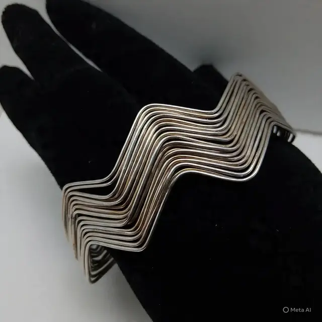 Gelang Model Zigzag