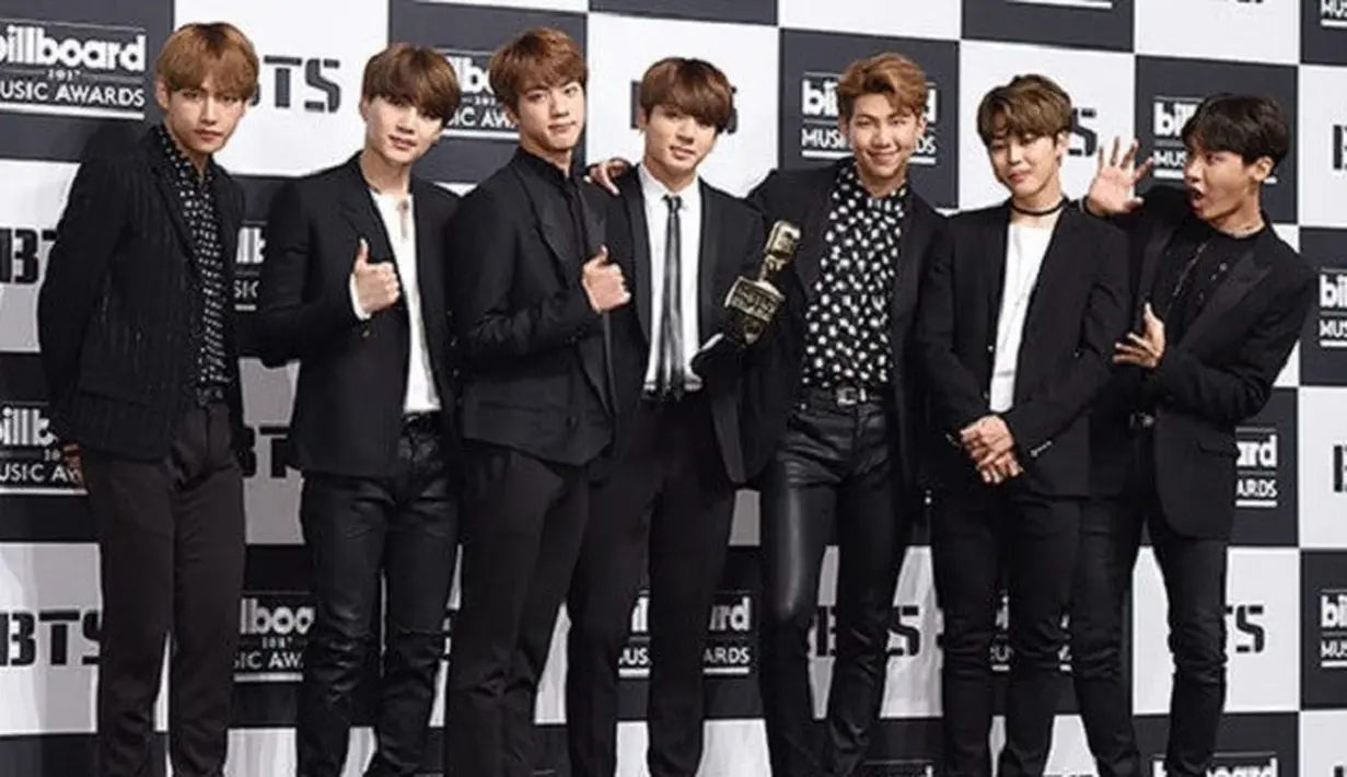 Dan kini BTS kembali memecahkan rekor baru dalam hal penjualan album. Tak tanggung-tanggung, album Love Yourself: Tear jadi album dengan penjualan terbanyak pada pekan pertama. (Foto: Soompi.com)