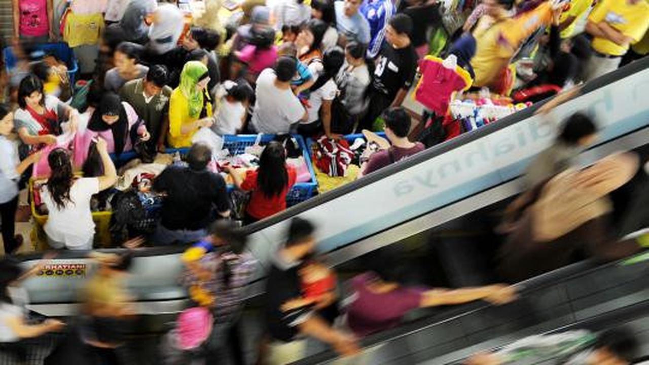 Berburu pakaian lebaran di Pasar Tanah Abang