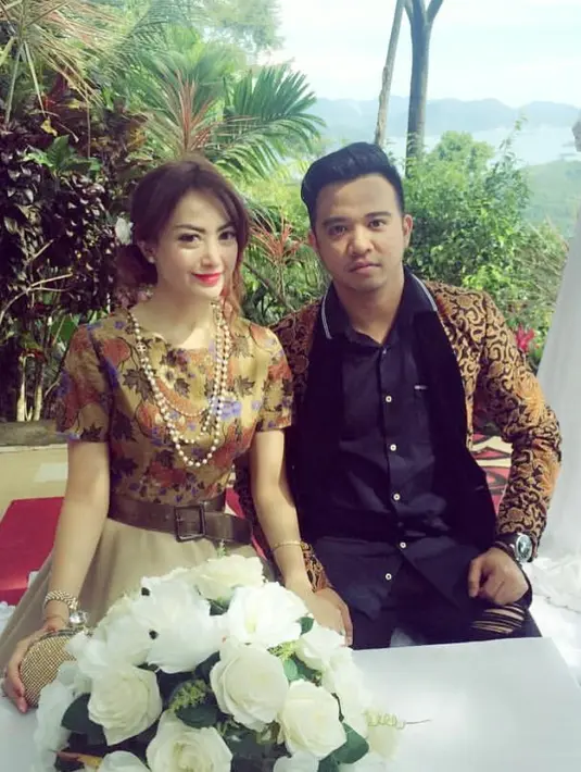 Roby dan Cinta tidak menjalani pacaran. Tapi, juga bukan orang baru bagi keduanya. Sebelum akhirnya keduanya nikah, pasangan ini telah enam tahun bersahabat. (Instagram/cinta_ratu_nansya)