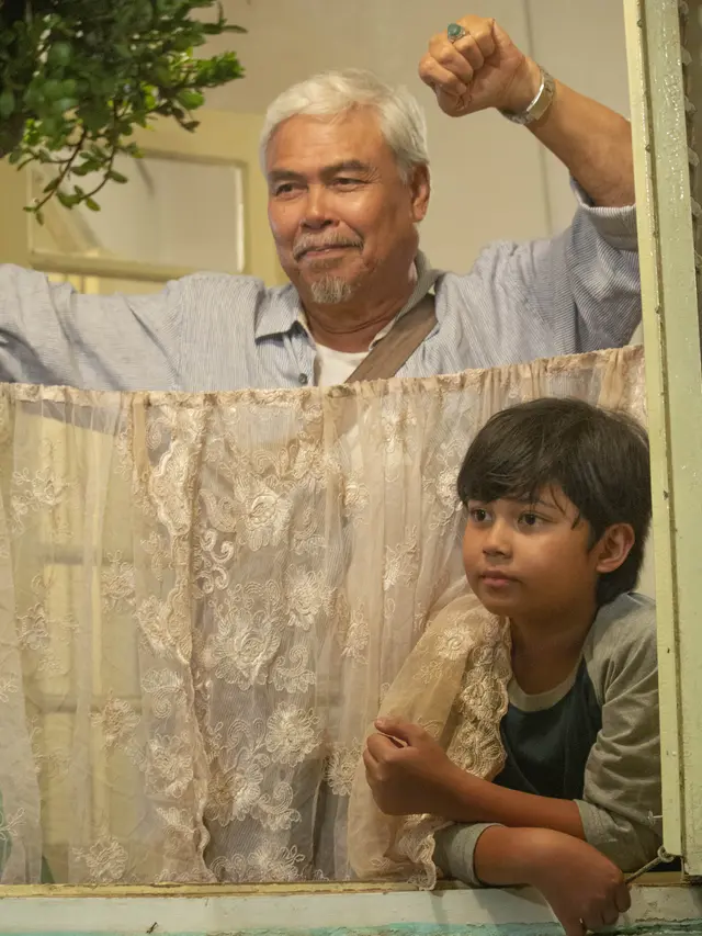 Adegan film Perjalanan Pertama