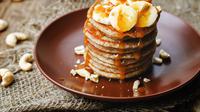 Ilustrasi pancake pisang/Shutterstock-Nataliya Arzamasova.