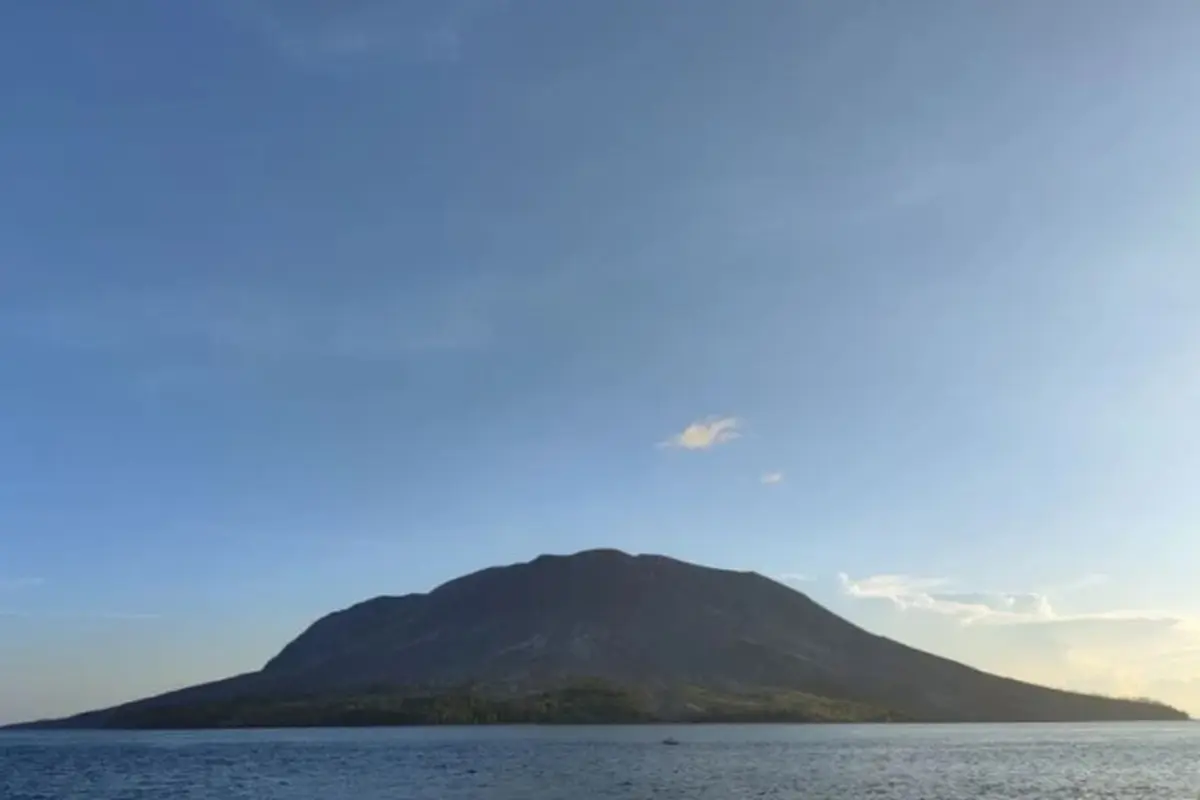 Kondisi terkini Gunung Ruang di Kabupaten Kepulauan Sitaro, Sulut.