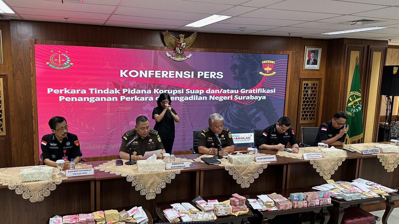 VIDEO: Fakta Terbaru Kasus Ronald Tannur, Akal-akalan Eks Ketua PN Surabaya Ditemukan Rp21 Miliar