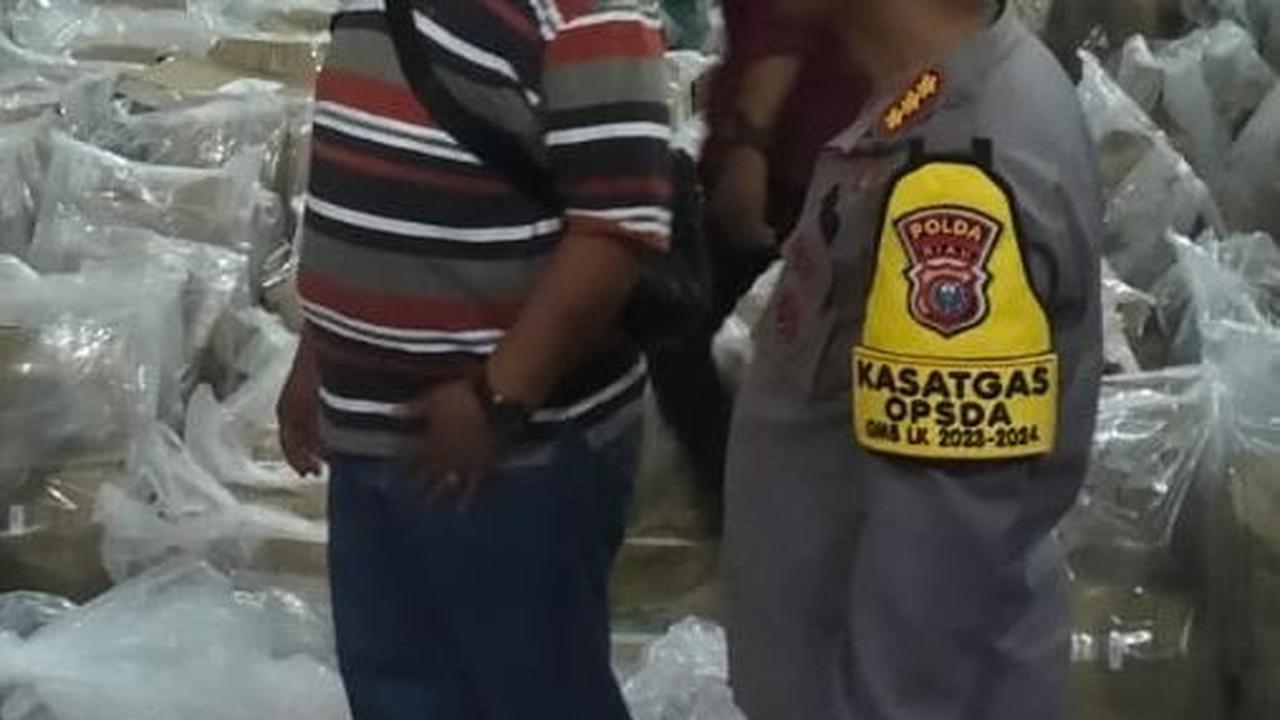 Polres Rohil Kawal Pemindahan Surat Suara DPRD Provinsi ke Gor Batu 6