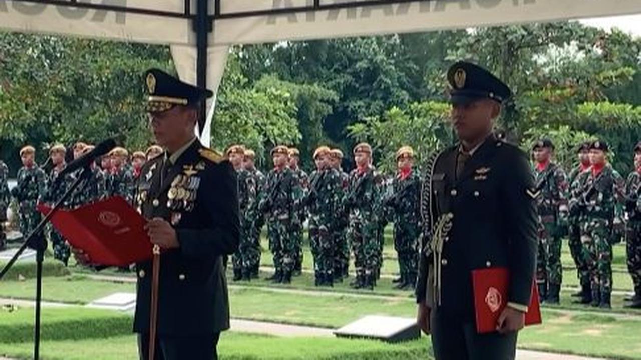 Mayjen TNI Mohammad Fadjar Bacakan Riwayat Hidup Ayahnya<br>