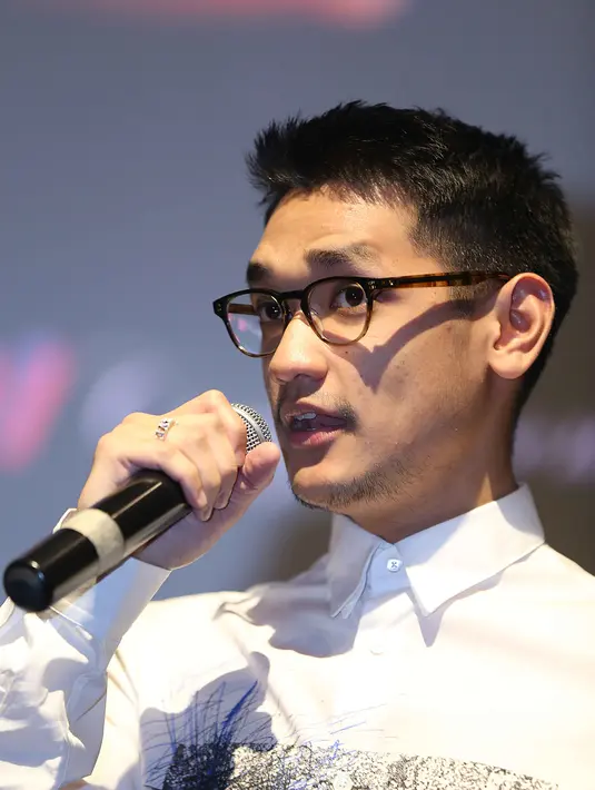 Afgan tengah mempersiapkan tur di 5 Kota di Indonesia. Selain mempersiapkan tur, Afgan juga tengah mempersiapkan video klip untuk album baru yang akan dirilis Mei mendatang. (Nurwahyunan/Bintang.com)