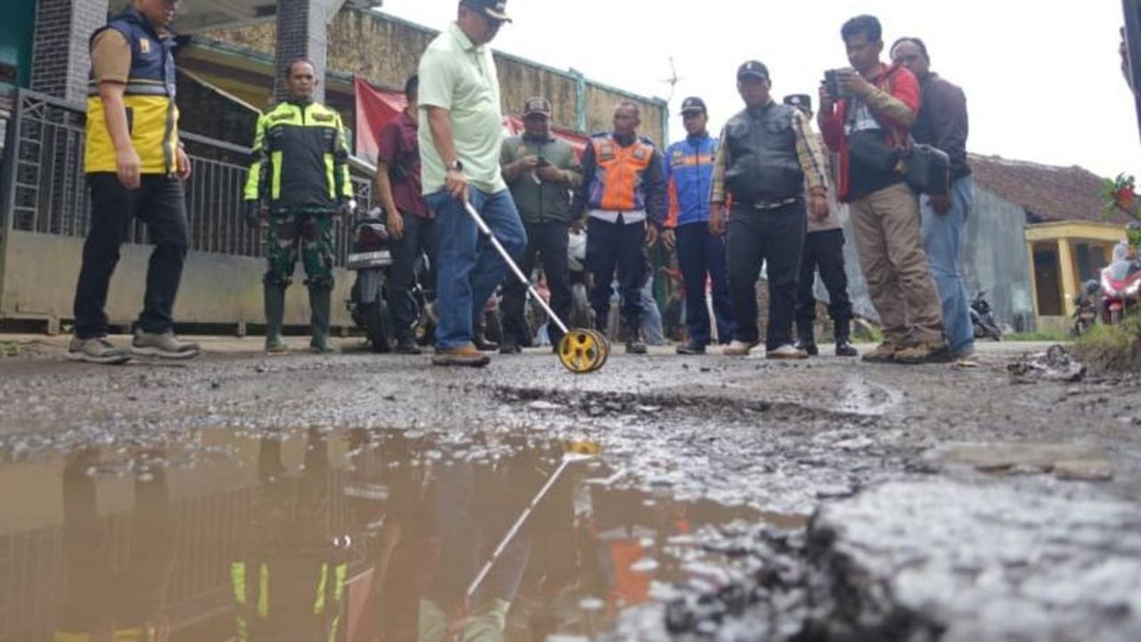 Pemerintah Pusat Siap Bantu Perbaikan Jalan Banjarwangi, Bupati Garut Pastikan Syarat Terpenuhi