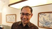 Direktur Pelindungan WNI Kementerian Luar Negeri Republik Indonesia Judha Nugraha saat memberikan keterangan kepada awak media, Senin (20/10/2025). (Dok. Liputan6.com/Khairisa Ferida)