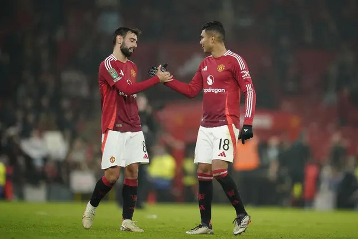 Casemiro Unggah Selebrasi Gol di Laga Carabao Cup, David De Gea Lontarkan Sindiran untuk Lini Serang MU: Striker?