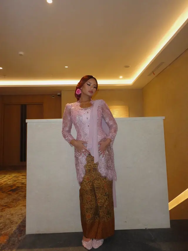 Zahwa Massaid cantik berkebaya (Instagram/zahwamassaid)