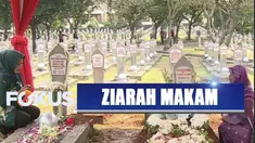 Banyak masyarakat dari dalam maupun luar kota berziarah ke makam almarhum BJ Habibie.