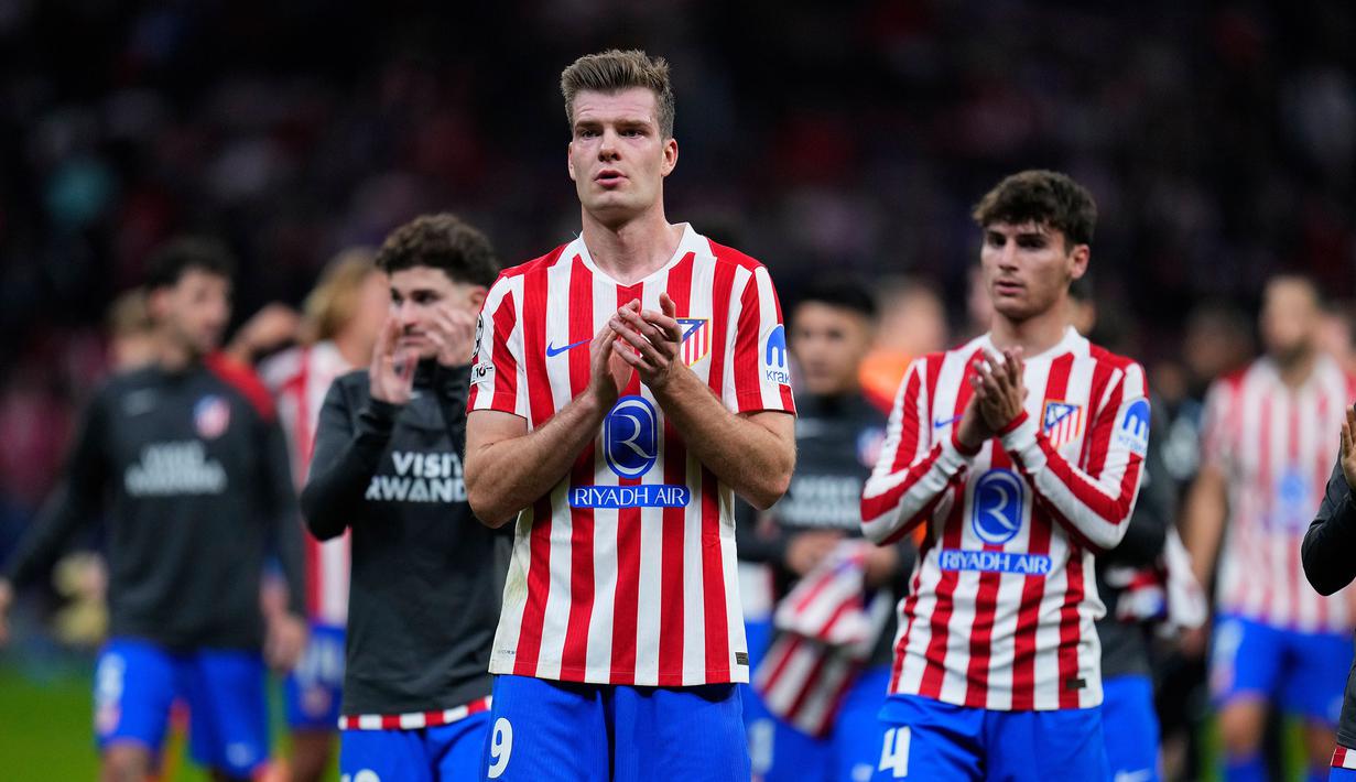 Hasil itu juga sekaligus membawa Alexander Sorloth dkk melaju ke babak 16 besar Liga Champions 2025/2026. (AP Photo/Manu Fernandez)