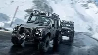 Land Rover Defender SVX 2014 yang dipakai dalam film James Bond Spectre 2015 (Land Rover)
