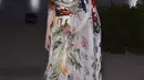 Jessica Chastain saat tiba di acara tahunan kedua Academy Museum di Academy Museum of Motion Pictures di Los Angeles, Amerika Serikat, Sabtu (15/10/2022). Kakinya yang kencang mengintip melalui dua celah setinggi paha dalam nomor yang menghentikan pertunjukan saat dia berjalan di karpet merah. (Jordan Strauss/Invision/AP)