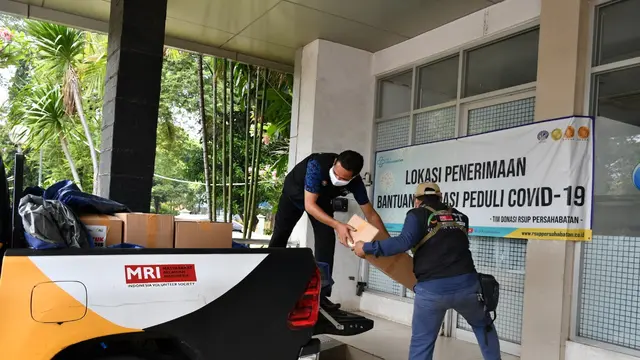 Peduli Tenaga Kesehatan, Grundfos Foundation Beri Donasi APD ke Aksi Cepat Tanggap
