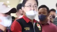 Terdakwa Alvin Lim dijemput paksa oleh Jaksa usai dirinya divonis 4,5 tahun penjara pada tingkat Pengadilan Tinggi DKI Jakarta terkait kasus pemalsuan surat. (Foto: Tangkapan Layar).