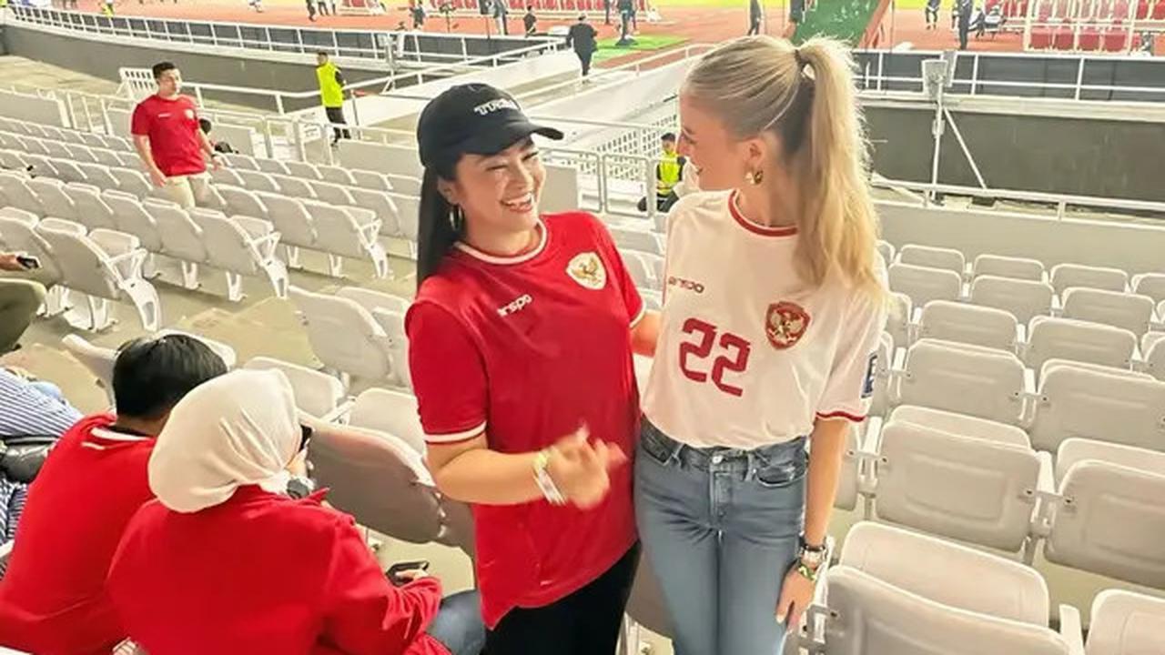 6 Potret Fitri Carlina Bareng Keluarga Nathan Tjoe-A-On dan Justin Hubner, Bikin Fans Iri