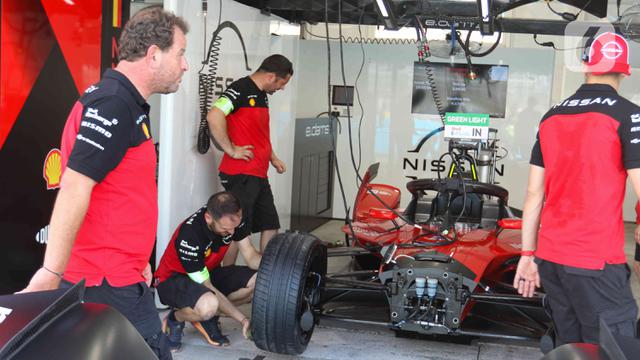Persiapan Mobil Listrik Formula E Jakarta 2022
