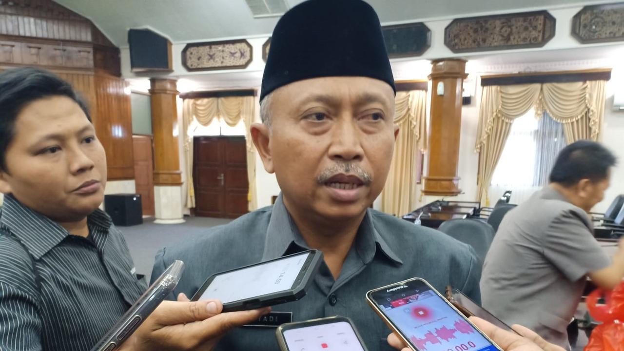 Ketua DPRD Tuban Miyadi. (Adirin/Liputan6.com)