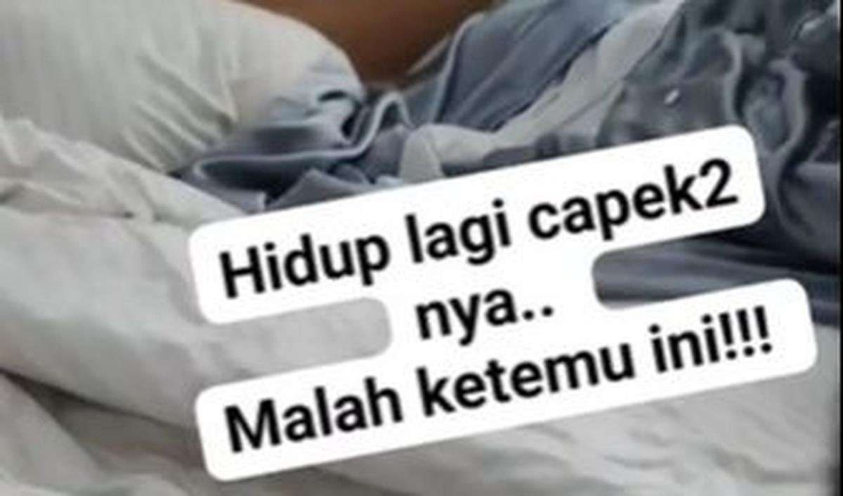 "Kenapa ini bang? Mau tidur mobilnya?,"