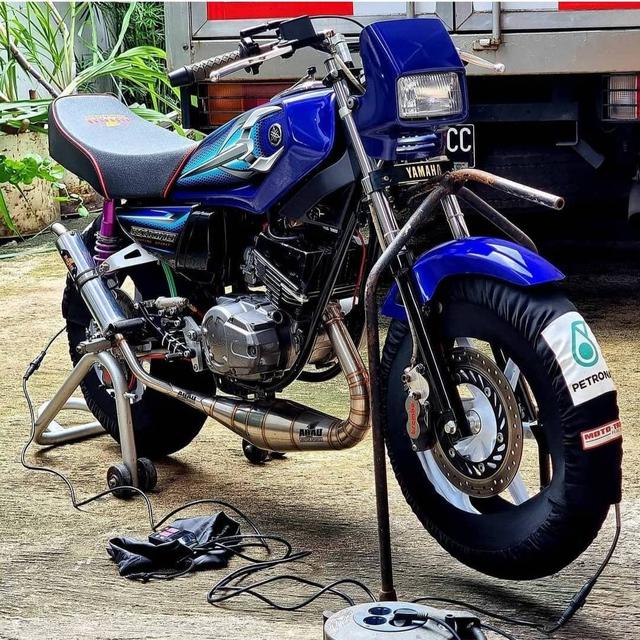 15 Potret Modifikasi RX King, dari Yang Simple sampai Hedon!