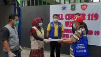 Pasien Covid-19 Sembuh Usai Menjalani Isolasi Mandiri Di Kota Cilegon, Banten. (Minggu, 01/11/2020). (Yandhi Deslatama/Liputan6.com)