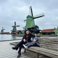Nikita Willy bersama Baby Izz di Amsterdam (Instagram/nikitawillyofficial94)