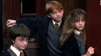 Kalau kamu penggemar Harry Potter alias Potterhead, jangan lupa buat meng-quotes dialog yang seru banget yaa.. (Warner Bros.)