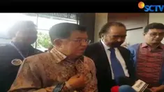 Sikap dan tindakan Ketua Umum Partai Golkar yang berstatus tersangka itu tentu akan memicu tanda tanya besar para kader dan masyarakat luas.