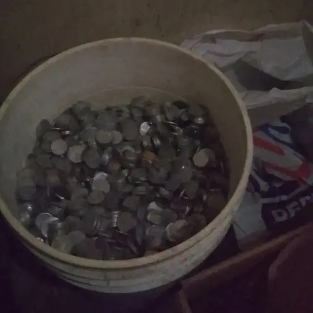 6 Potret Orang Nabung Uang Receh Ini Lama-lama Jadi Bukit, Butuh Konsistensi