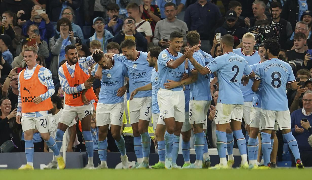 Keunggulan 6-0 Manchester City pun bertahan hingga laga usai. Dengan tambahan 3 poin, The Citizens berhasil menduduki posisi kedua di klasemen sementara hngga pekan ke-5 dengan raihan 13 poin, berselisih dua poin dnegan Arsenal sebagai pemuncak klasemen dengan poin sempurna 15 dari 5 kemenangan. (AP/Dave Thompson)