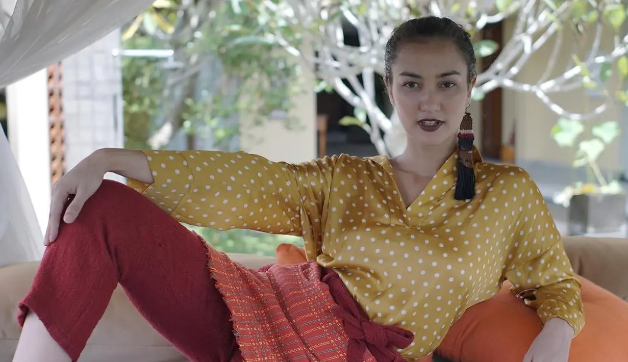 Istri Rio Dewanto tersebut pun mengakui bahwa ia mengagumi budaya Negeri Gingseng. (instagram/atiqahhasiholan)