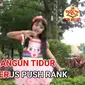 6 Editan Lirik Lagu Anak Ini Bikin Geleng Kepala (sumber: Instagram.com/karoshit.text)